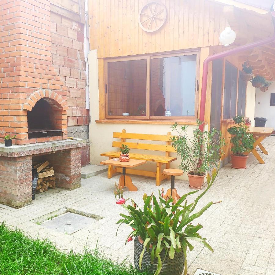 Casa Piatra Craiului Hotel Zărneşti Eksteriør billede